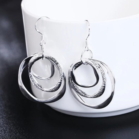 Gorgeous Sterling Silver 3 Geometric Circle Hanging Earrings with Frosted Finish - Picture 3 of 6